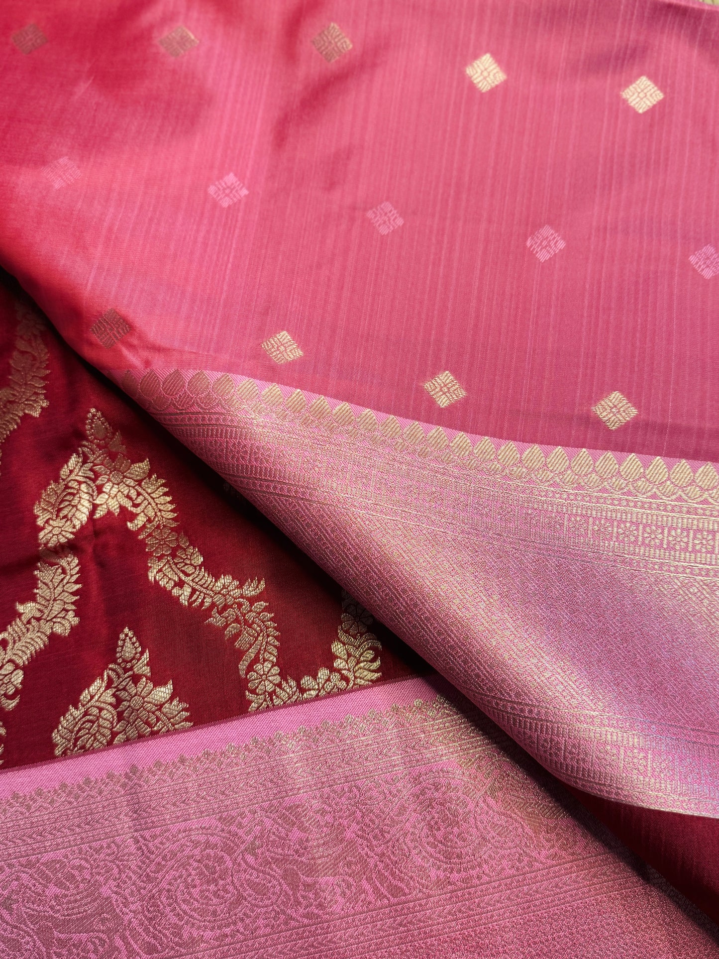 Wine-red and pink necklace pattern semi Kanchi silk