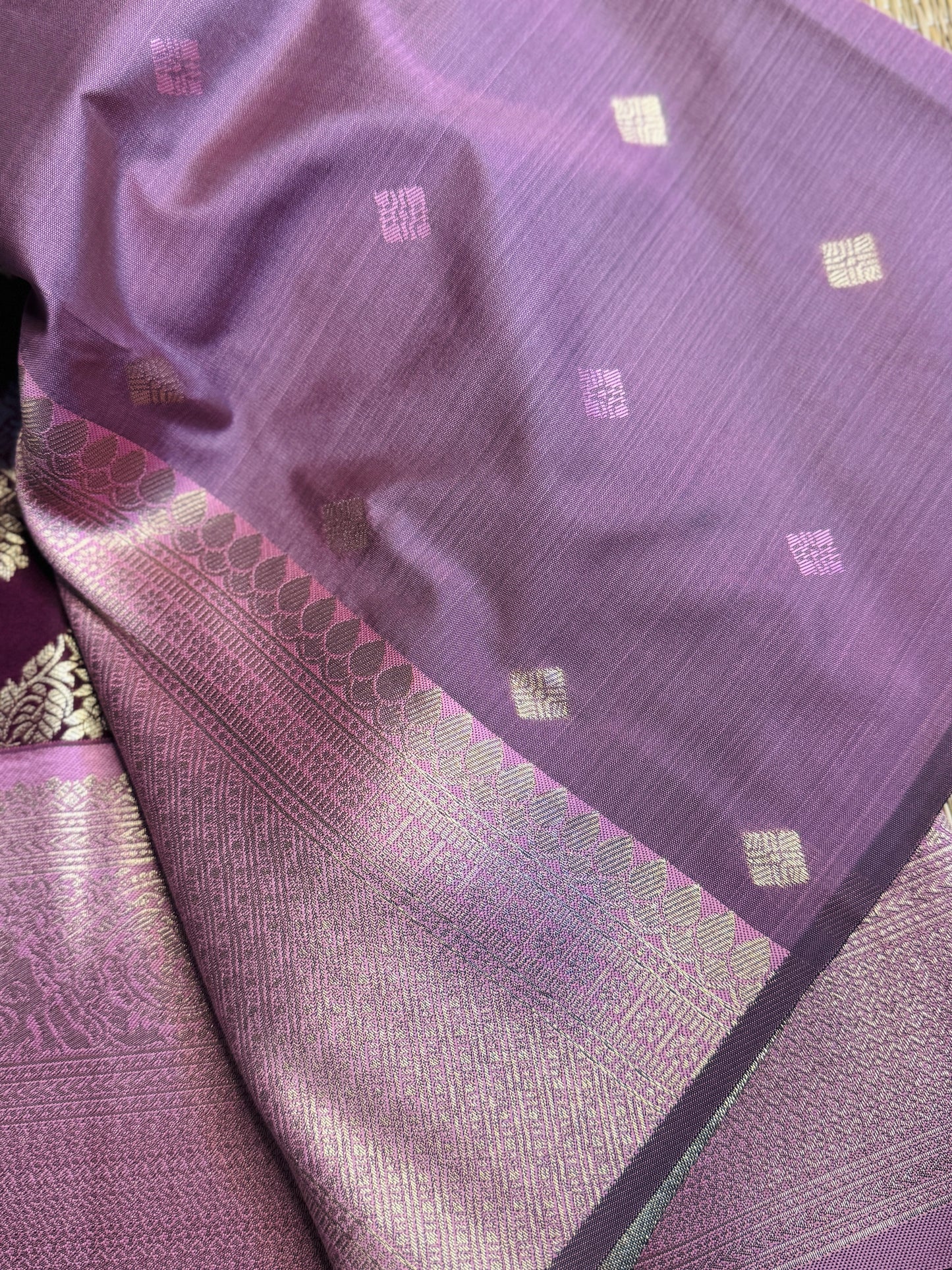 Wine-Purple and lilac pink necklace pattern semi Kanchi silk