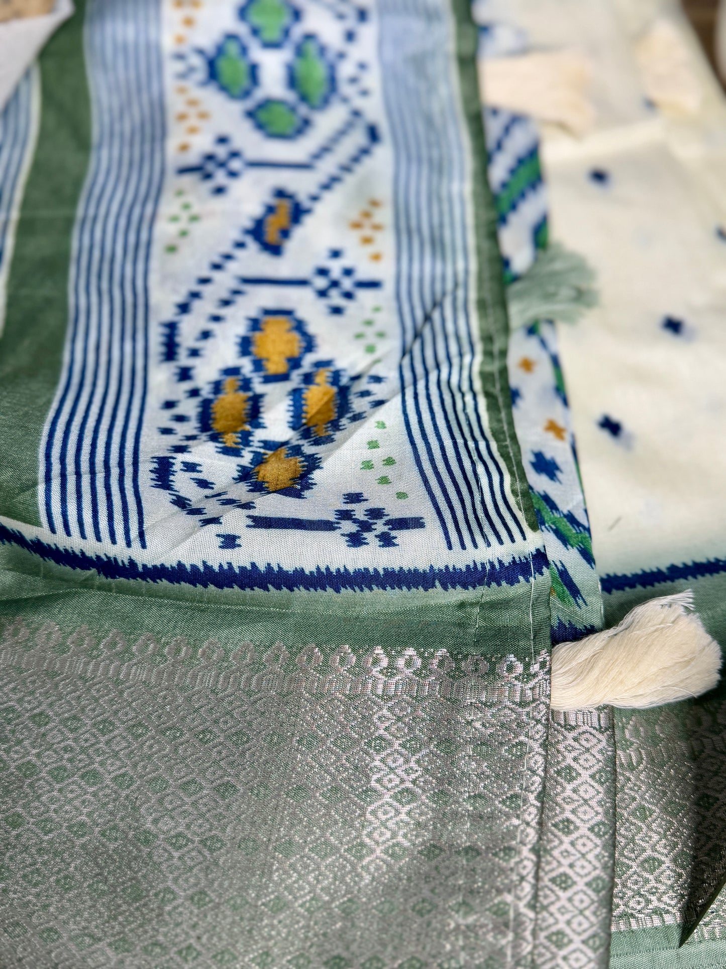 Ivory with Pista green Dola Ikkat Silk Saree