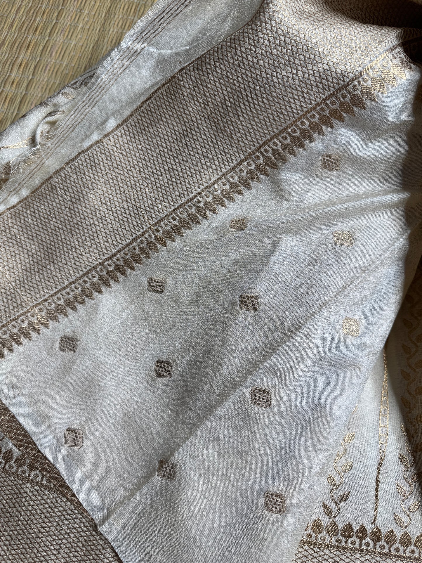 Off White Banarasi Crepe Silk Saree with rich Zari Weaving
