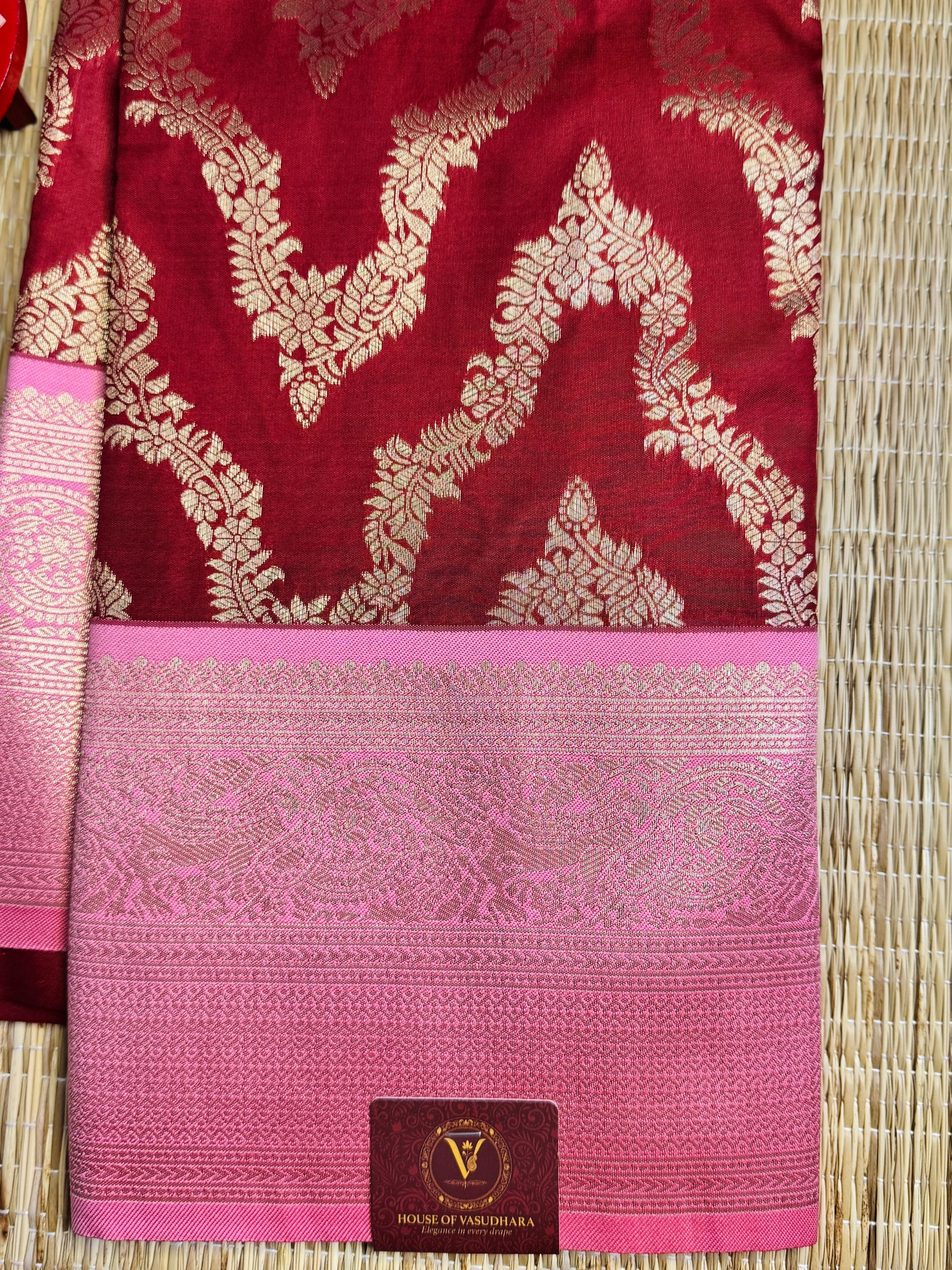 Wine-red and pink necklace pattern semi Kanchi silk