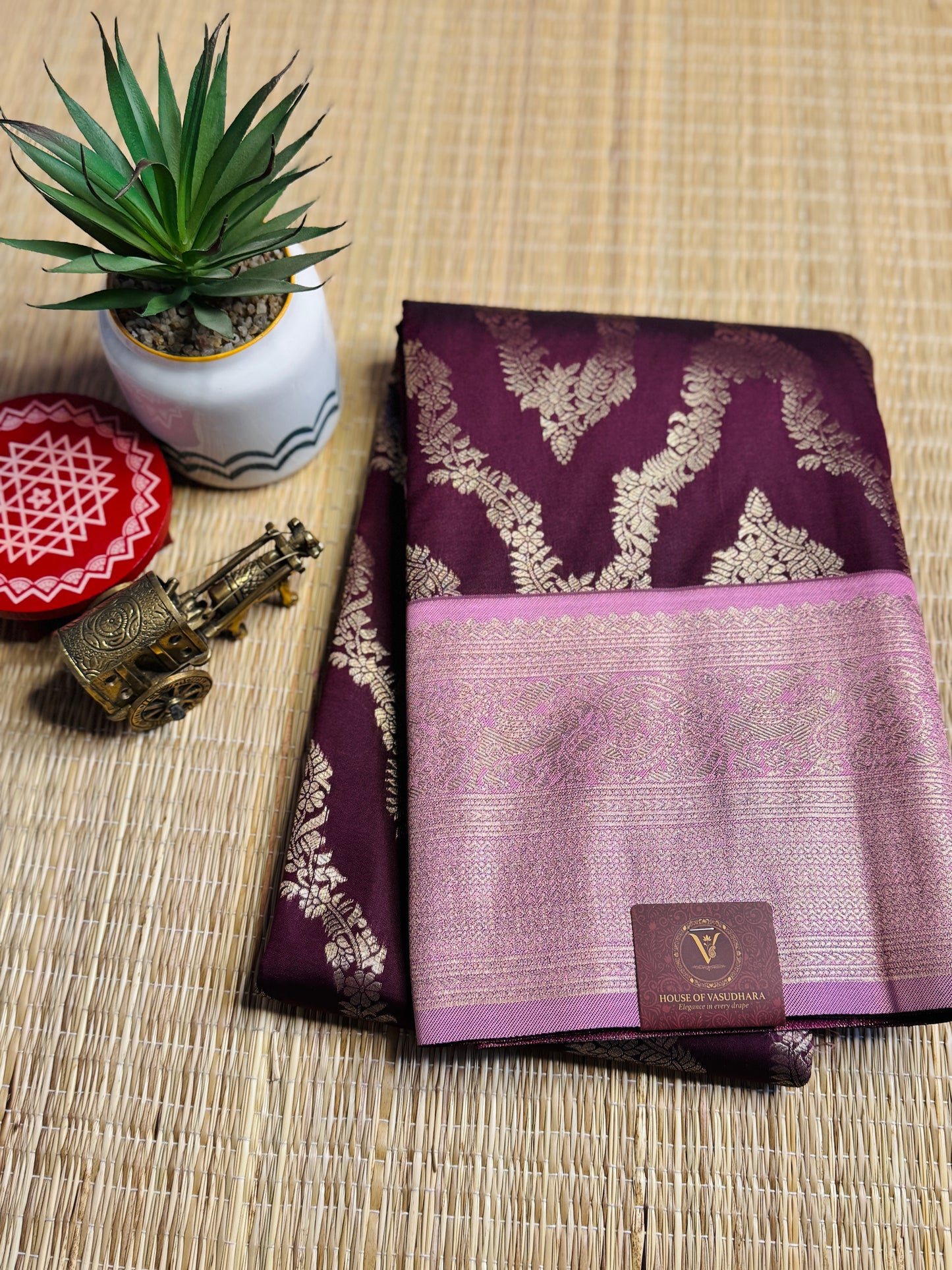 Wine-Purple and lilac pink necklace pattern semi Kanchi silk