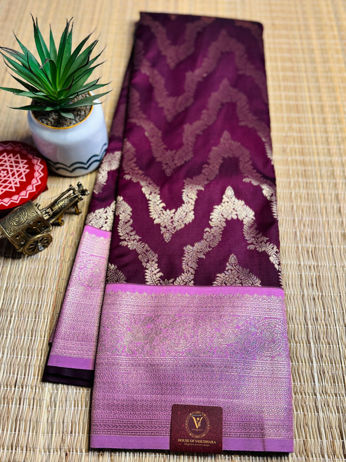 Wine-Purple and lilac pink necklace pattern semi Kanchi silk