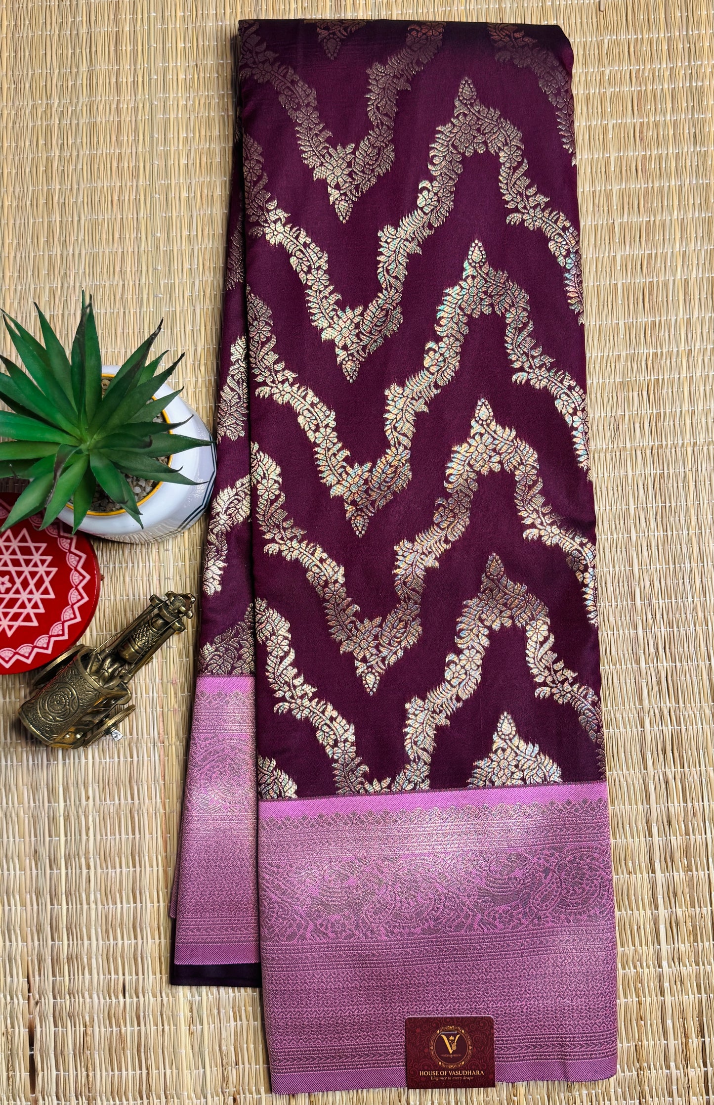 Wine-Purple and lilac pink necklace pattern semi Kanchi silk