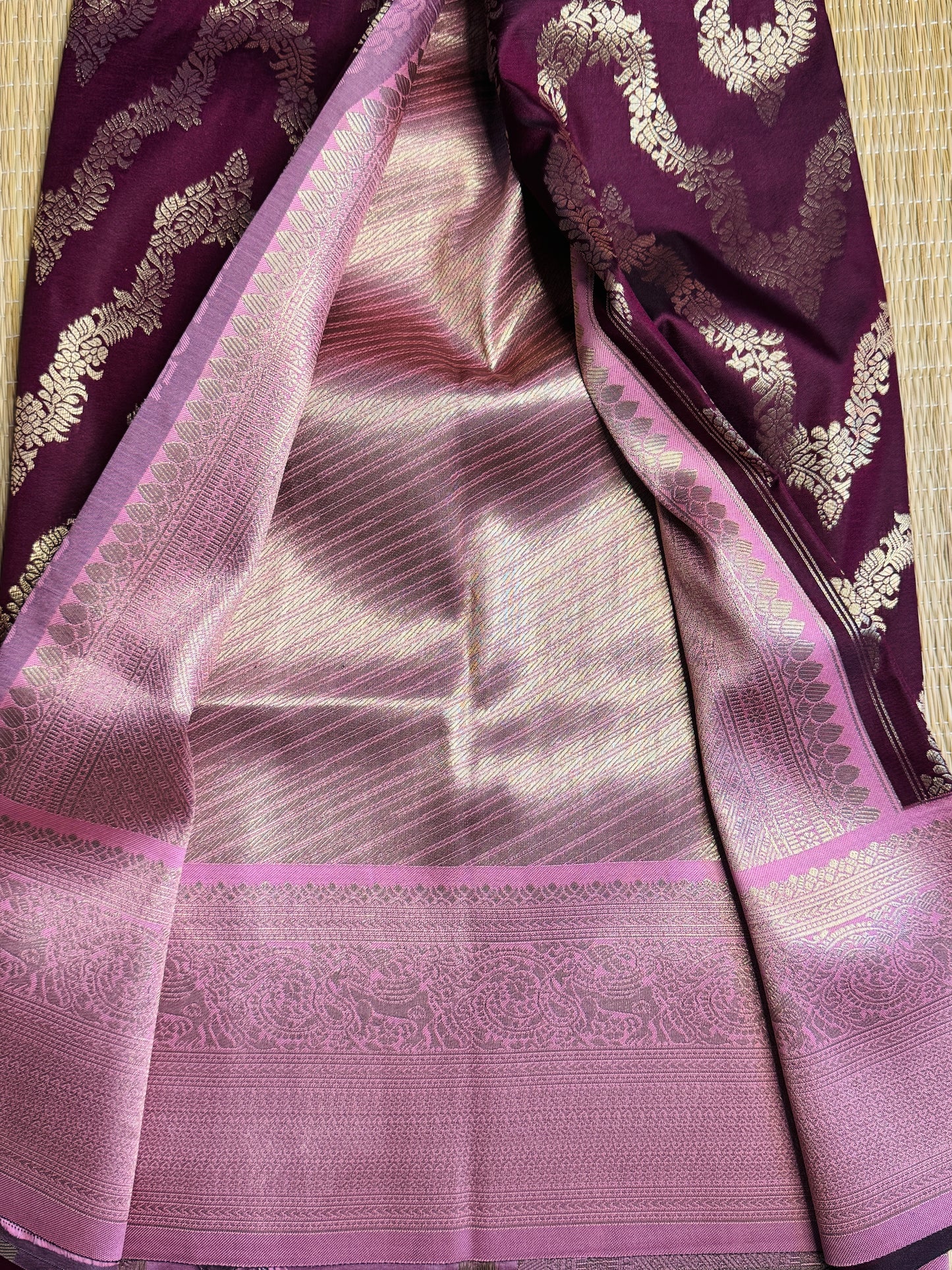 Wine-Purple and lilac pink necklace pattern semi Kanchi silk