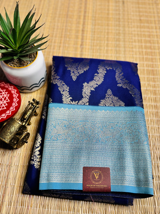 Navy blue and pastel blue necklace pattern semi Kanchi silk