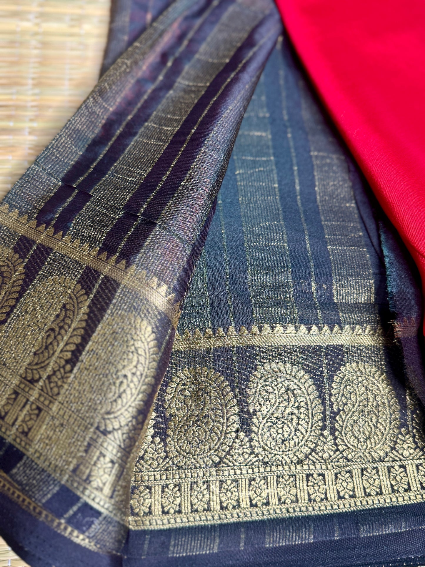 Red & Black contrast Semi Mysore silk crepe