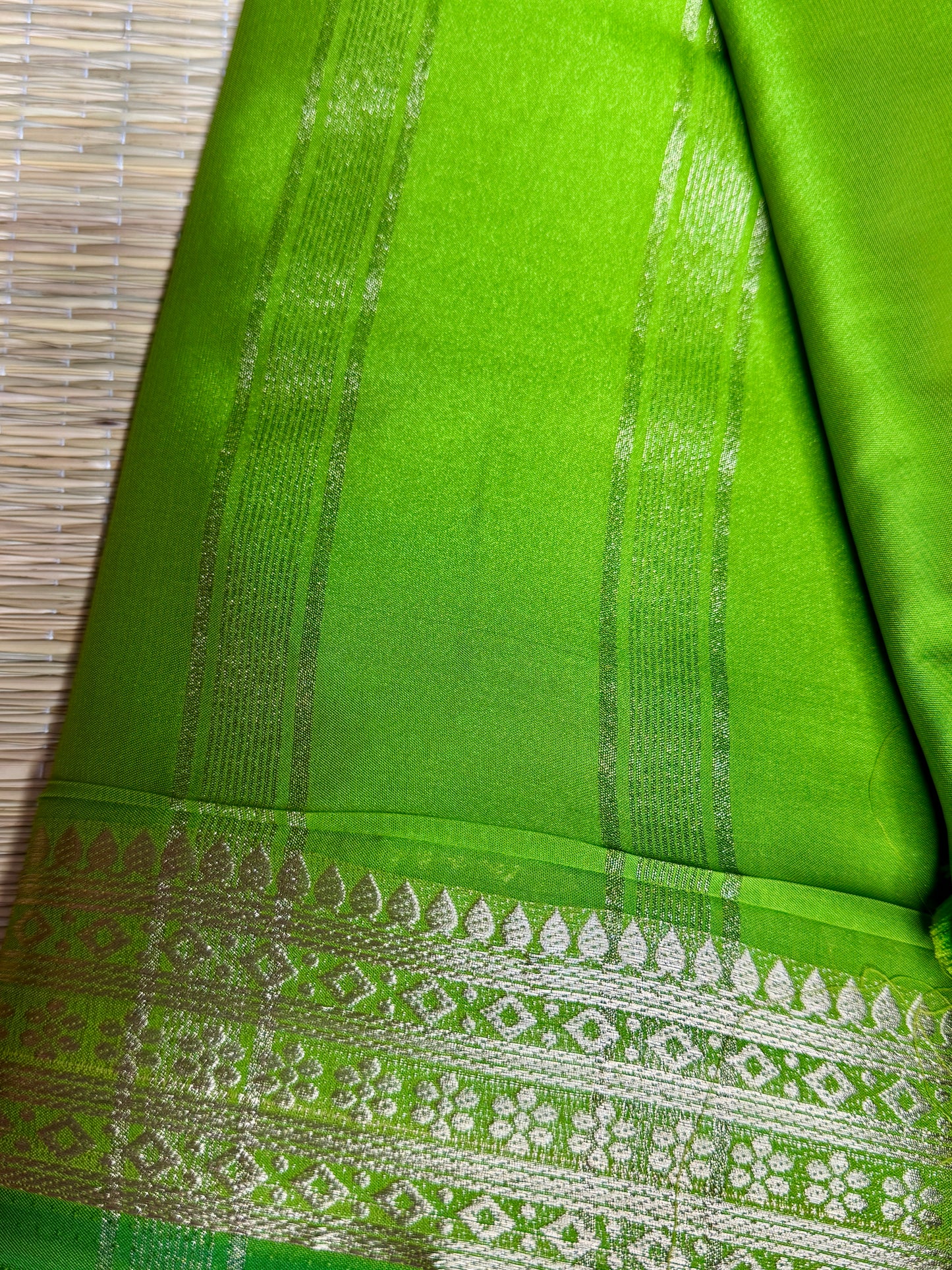 Parrot Green self colour Semi Mysore silk crepe