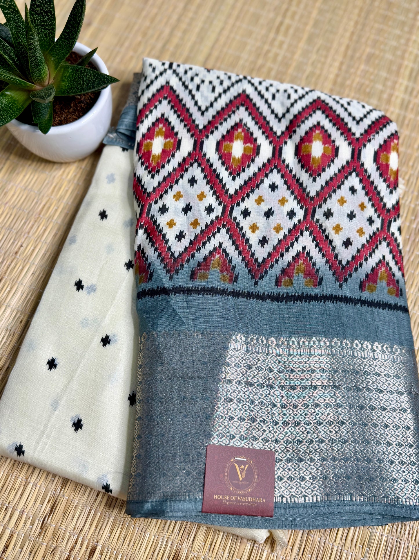 Ivory with Grey Dola Ikkat Silk Saree