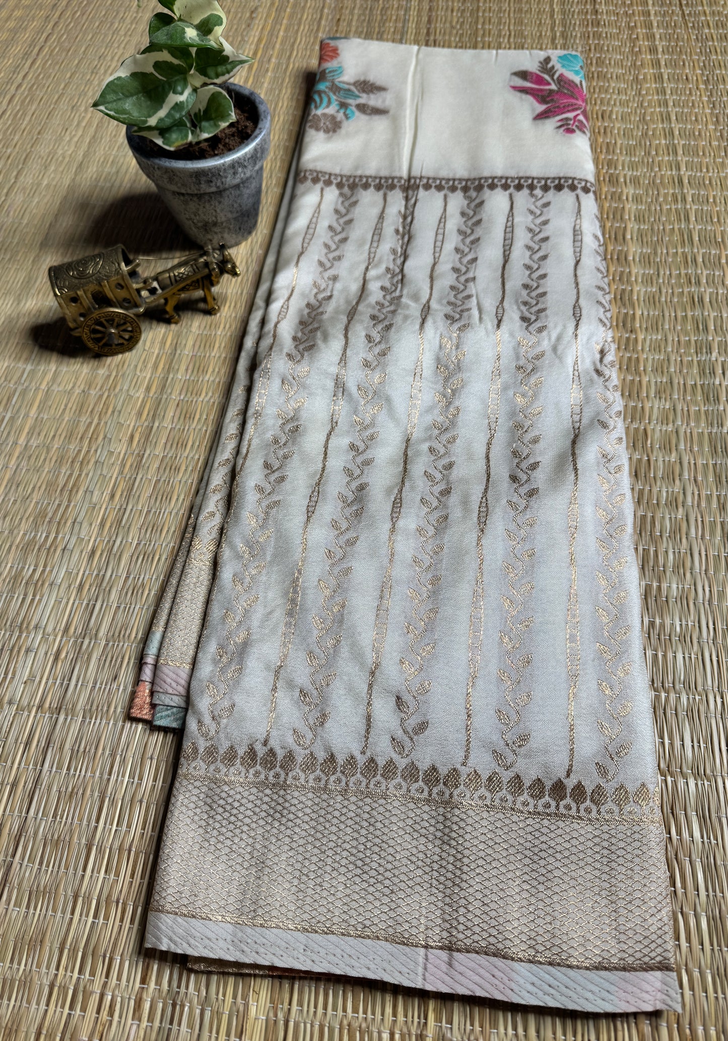 Off White Banarasi Crepe Silk Saree with rich Zari Weaving