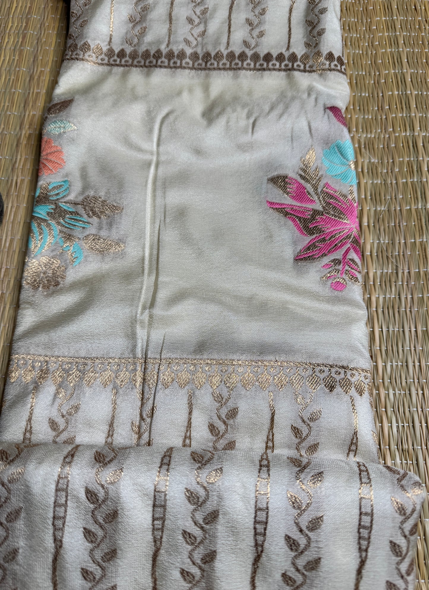 Off White Banarasi Crepe Silk Saree with rich Zari Weaving