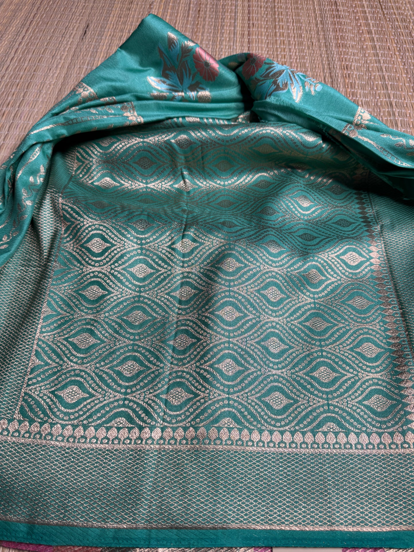 Green Banarasi Crepe Silk Saree with rich Zari Weaving