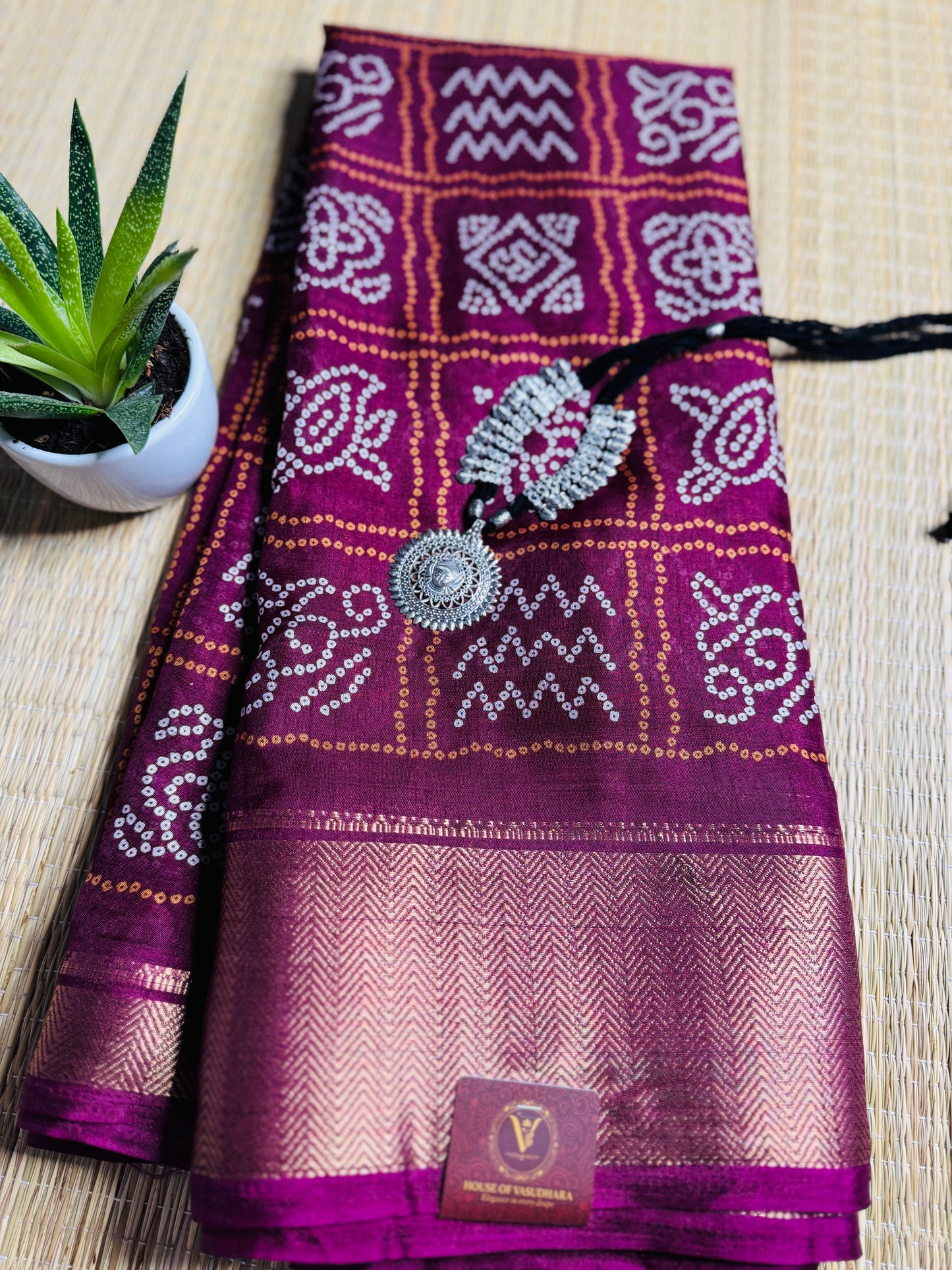 Deep Magenta Dola Bandhani Silk Saree with Zari Border