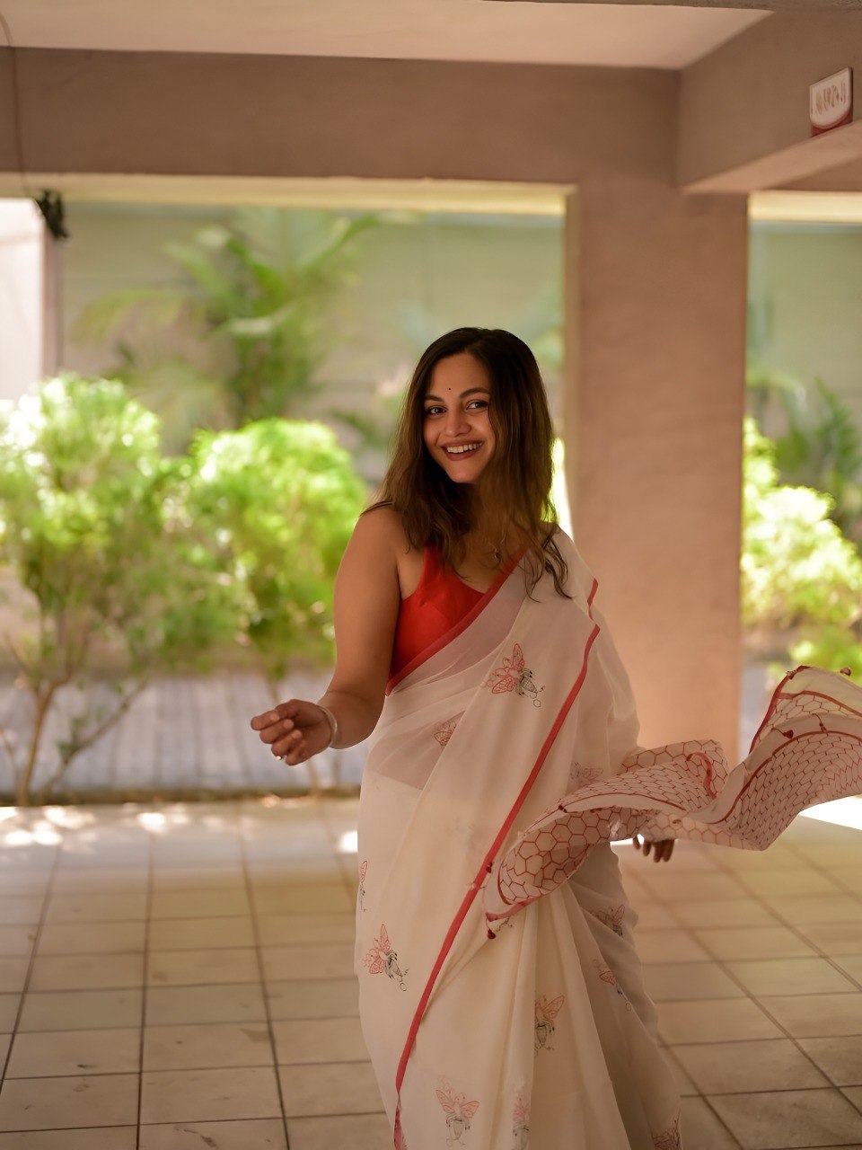 White Linen Saree with Bee and honeycomb Digital print